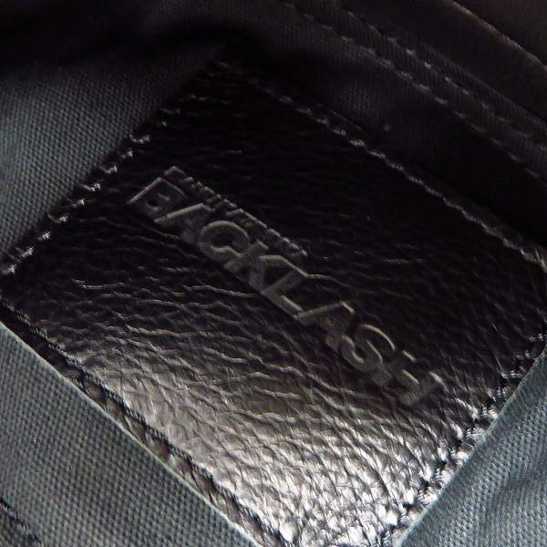 実際に弊社で買取させて頂いたISAMUKATAYAMA BACKLASH/イサムカタヤマバックラッシュ レザー  ショルダーバッグ ブラックの画像 4枚目