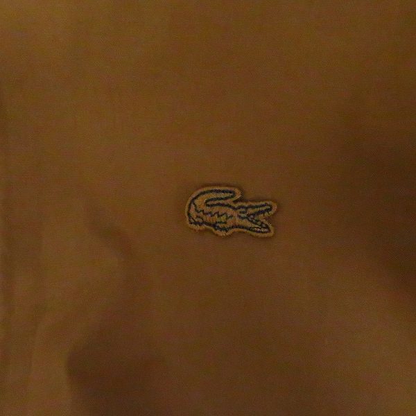 実際に弊社で買取させて頂いたLACOSTE/ラコステ モダンファンクショナルレトロマウンテンパーカー BH240EL/48の画像 4枚目