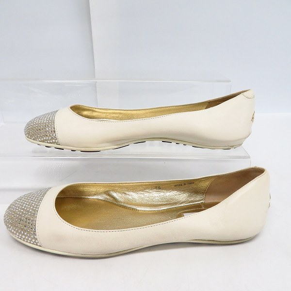 実際に弊社で買取させて頂いたJIMMY CHOO/ジミーチュウ ラインストーン フラットシューズ ホワイト/36の画像 3枚目