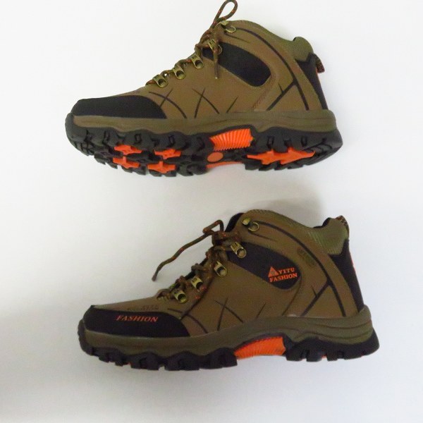 実際に弊社で買取させて頂いたYITUトレッキング/登山/ハイキングシューズ 43の画像 3枚目