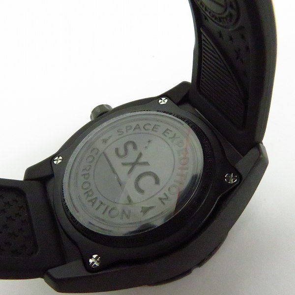 実際に弊社で買取させて頂いたLUMINOX/ルミノックス SXC PC CARBON GMT 5020 SERIES/SERIES/PCカーボン クォーツ/腕時計/ウォッチ Ref.5021 GN XSの画像 3枚目