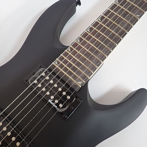 実際に弊社で買取させて頂いた★【美品】Jackson/ジャクソン Dinky JS22-7 Satin Black/サテンブラック 7弦ギター ソフトケース付の画像 4枚目