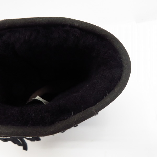 実際に弊社で買取させて頂いたUGG×JIMMY CHOO/アグ×ジミーチュウ フリンジ スタッズ ムートンブーツ ブラック F23010H/ 26.0 の画像 4枚目