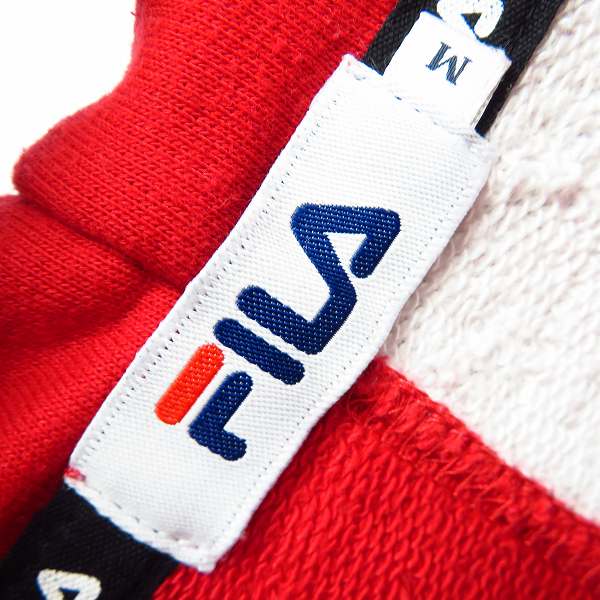 実際に弊社で買取させて頂いたFILA/フィラ ビッグロゴ プルオーバーパーカー/ロングTシャツ M 2点セットの画像 2枚目