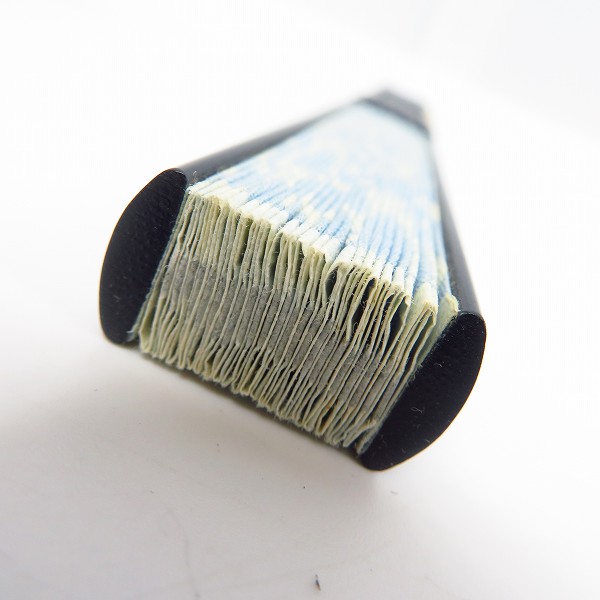 実際に弊社で買取させて頂いたCELINE/セリーヌ マカダム柄 チャーム付き 扇子 ブルーの画像 5枚目