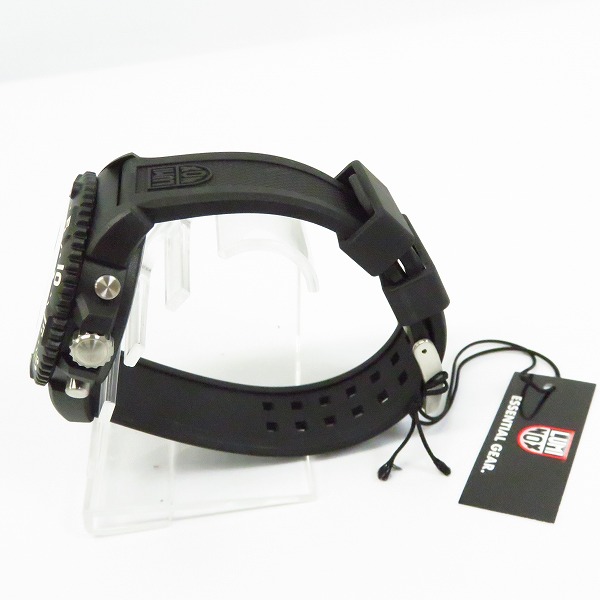 実際に弊社で買取させて頂いたLUMINOX/ルミノックス 限定品 クロノグラフ 赤針 RED HAND SERIES/Ref.3081 RH ウォッチ/腕時計の画像 1枚目