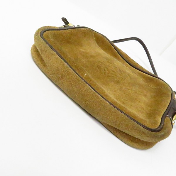 実際に弊社で買取させて頂いたLOEWE/ロエベ スウェードレザー ロゴ入り ミニショルダーバッグの画像 2枚目