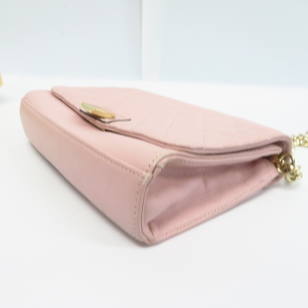 実際に弊社で買取させて頂いたBROOKS BROTHERS/ブルックスブラザーズ キルティング レザー チェーンミニショルダーバッグの画像 2枚目