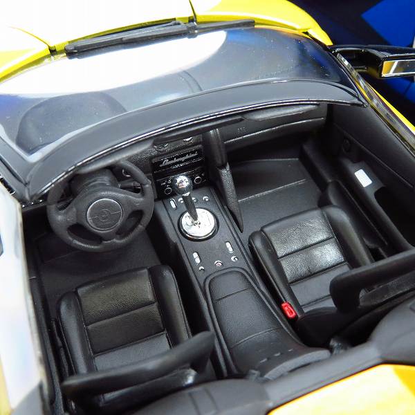 実際に弊社で買取させて頂いたMaisto/マイスト 1/18 Lamborghini Murcielago Roadster/ランボルギーニ ムルシエラゴ ロードスター イエローの画像 5枚目