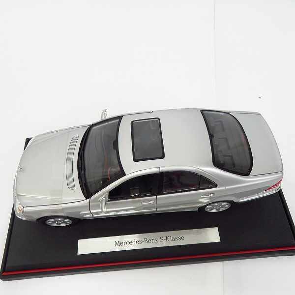 実際に弊社で買取させて頂いたMaisto/マイスト ディーラー別注 1/18 Mercedes-Benz S-Klasse Edition S/メルセデスベンツ Sクラスの画像 4枚目