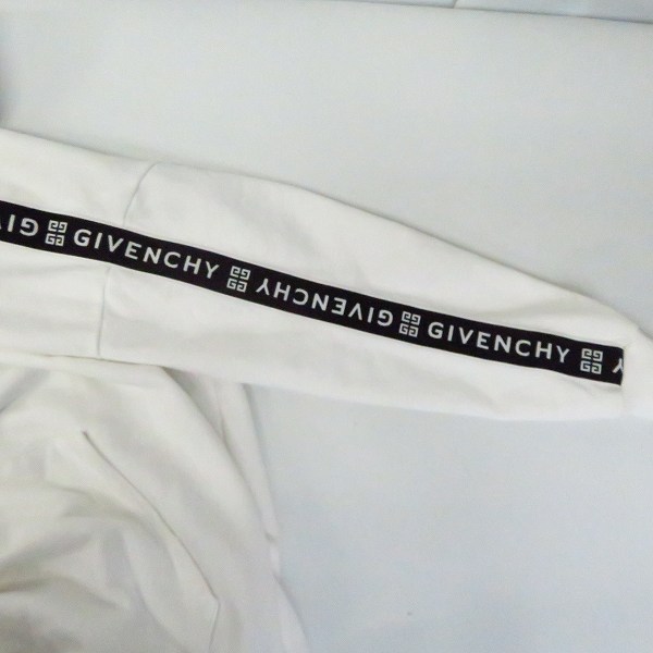 実際に弊社で買取させて頂いた【JPタグ】GIVENCHY/ジバンシィ 袖ロゴプリント プルオーバーパーカー BMJ02K30AF/XSの画像 7枚目