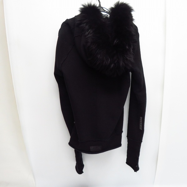 実際に弊社で買取させて頂いたLGB/ルグランブルー ラクーンファー ジップアップ パーカー フーディー 1の画像 1枚目