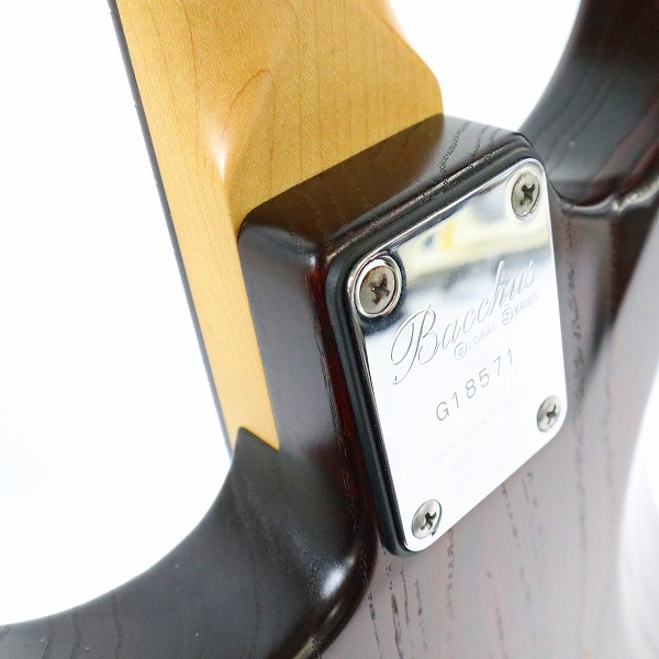 実際に弊社で買取させて頂いた★Bacchus/バッカス 型番不明 S-S-H エレキギターの画像 9枚目