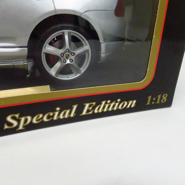 実際に弊社で買取させて頂いたMaisto/マイスト 1/18 ポルシェ Cayenne Turbo/カイエン ターボ Special Edition ミニカーの画像 4枚目