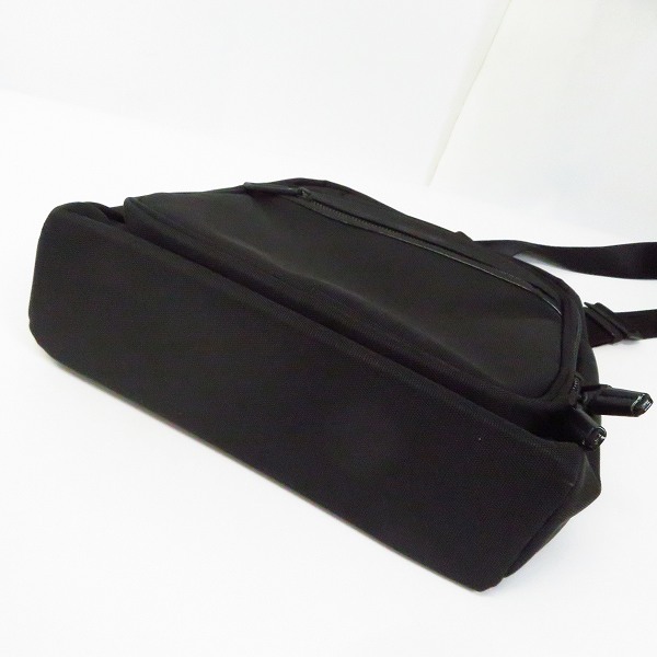 実際に弊社で買取させて頂いたZERO HALLIBURTON/ゼロハリバートン ショルダーバッグの画像 2枚目