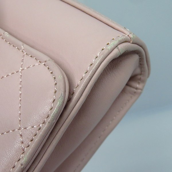 実際に弊社で買取させて頂いたBROOKS BROTHERS/ブルックスブラザーズ キルティング レザー チェーンミニショルダーバッグの画像 9枚目