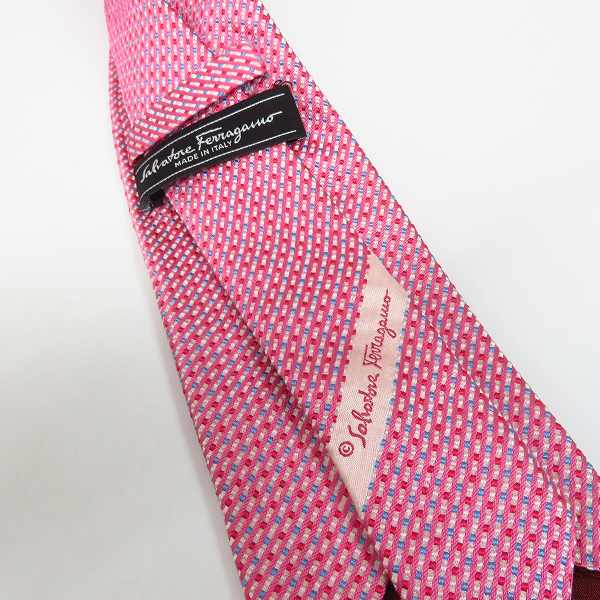 実際に弊社で買取させて頂いたGUUCI/グッチ CELINE/セリーヌ SalvatoreFerragamo/サルヴァトーレフェラガモ 総柄 ネクタイ 5点セットの画像 6枚目