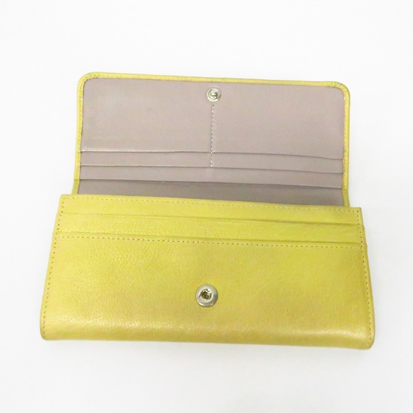 実際に弊社で買取させて頂いたJIMMY CHOO/ジミーチュウ スタースタッズ×ラインストーン 二つ折り長財布の画像 3枚目