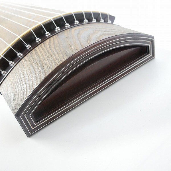 実際に弊社で買取させて頂いた★琴/箏 13弦  玉縁包み柏葉 くり甲 綾杉彫り 和楽器の画像 5枚目