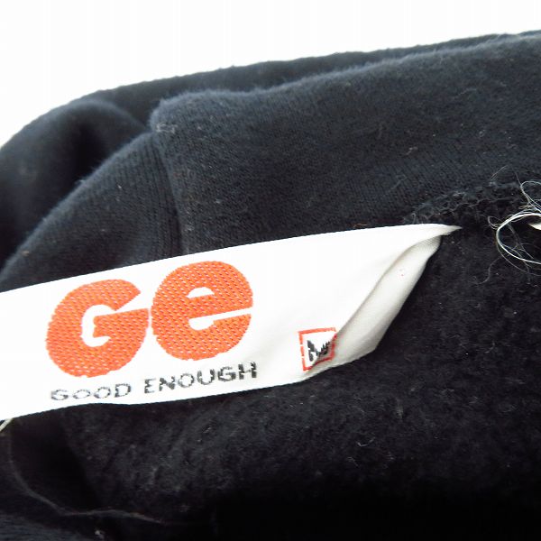 実際に弊社で買取させて頂いた【難有り】GOODENOUGH/グッドイナフ ロゴプリント ジップアップパーカー Mの画像 2枚目