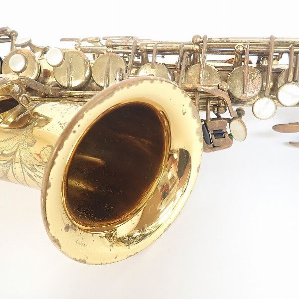 実際に弊社で買取させて頂いた★SELMER/セルマー アルトサックス MARK Ⅵ 彫刻有り アメセル 16万台 ソフトケース付 の画像 2枚目