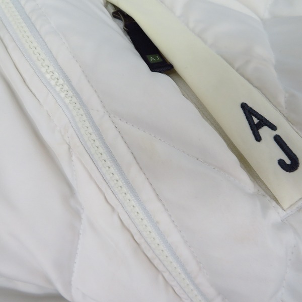 実際に弊社で買取させて頂いたARMANI JEANS/アルマーニジーンズ AJロゴ刺繍 収納フード ダウンジャケット US36の画像 6枚目