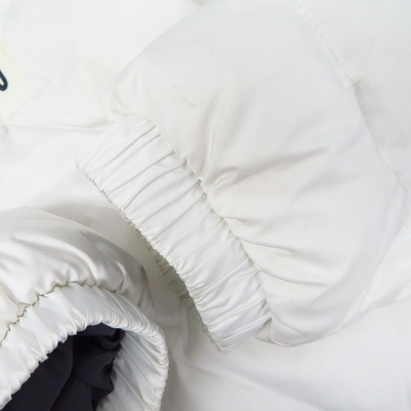 実際に弊社で買取させて頂いたARMANI JEANS/アルマーニジーンズ AJロゴ刺繍 収納フード ダウンジャケット US36の画像 7枚目