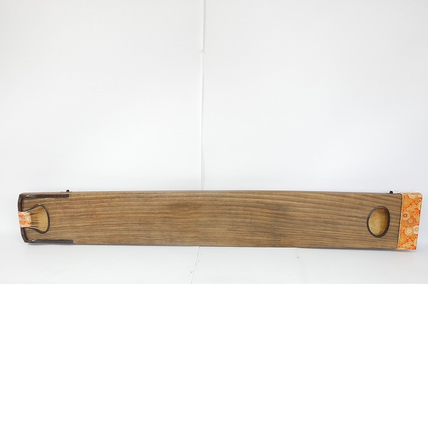 実際に弊社で買取させて頂いた★琴/箏 13弦  玉縁包み柏葉 くり甲 綾杉彫り 和楽器の画像 6枚目