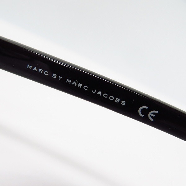 実際に弊社で買取させて頂いたMarc By Marc Jacobs/マークジェイコブス メガネ フレーム MMJ0040 53□15-140の画像 4枚目