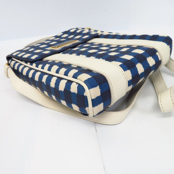 実際に弊社で買取させて頂いた【未使用】MARC BY MARC JACOBS/マークバイマークジェイコブス フラップショルダーバッグ WHITE BIRCH MULTI M6131010の画像 2枚目