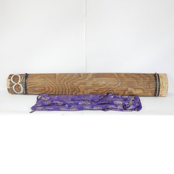 実際に弊社で買取させて頂いた★琴/箏 13弦  玉縁包み柏葉 龍舌蒔絵 くり甲 綾杉彫り 和楽器