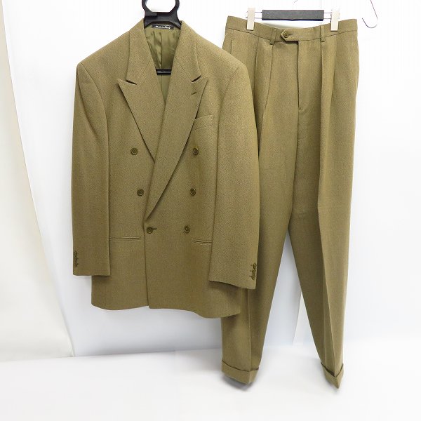 実際に弊社で買取させて頂いたGIORGIO ARMANI/ジョルジオアルマーニ ダブル テーラードスーツ セットアップ 48