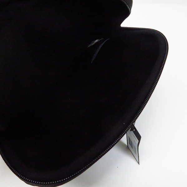 実際に弊社で買取させて頂いたMARC BY MARC JACOBS/マークバイマークジェイコブス PC タブレットケース ブラック M6PE024の画像 3枚目