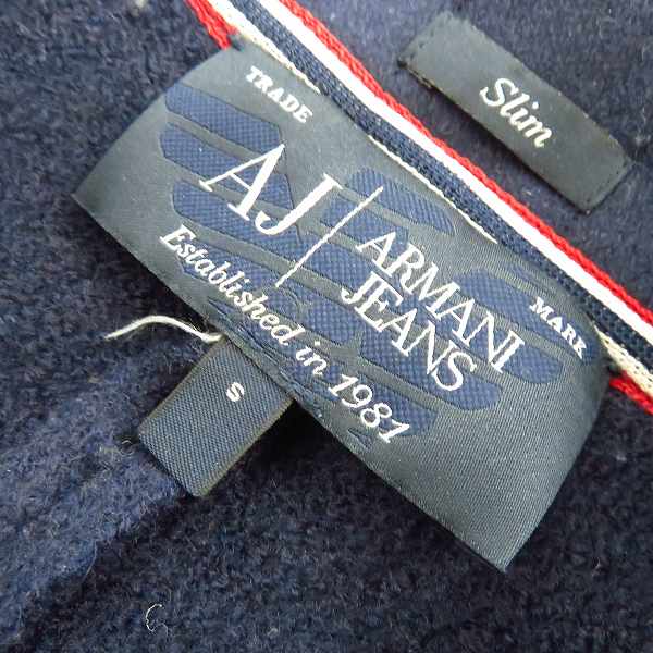 実際に弊社で買取させて頂いたARMANI JEANS/アルマーニジーンズ SLIM/スリム 袖ワッペン ウールPコート Sの画像 2枚目