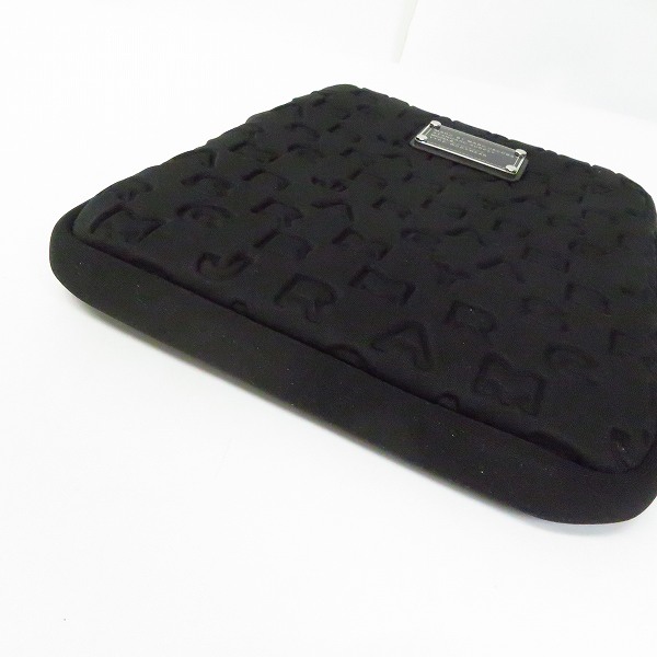 実際に弊社で買取させて頂いたMARC BY MARC JACOBS/マークバイマークジェイコブス PC タブレットケース ブラック M6PE024の画像 2枚目