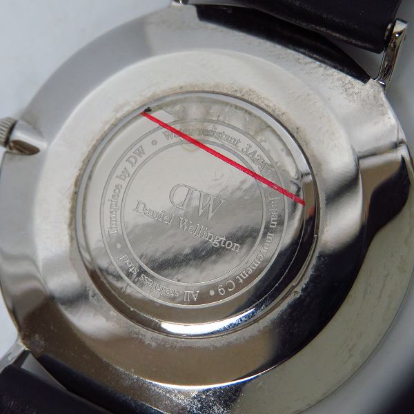 実際に弊社で買取させて頂いたDaniel Wellington/ダニエルウェリントン レザーベルト クオーツ腕時計 3ATMの画像 2枚目
