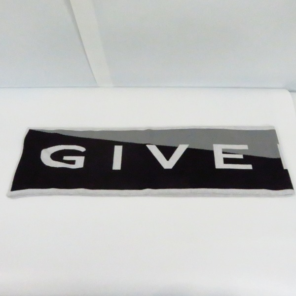 実際に弊社で買取させて頂いたGIVENCHY/ジバンシー ロゴ ロングスカーフ/マフラーの画像 1枚目