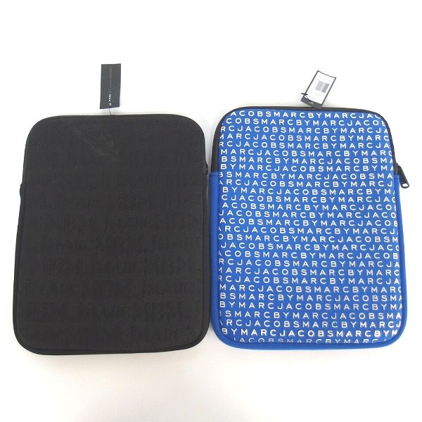実際に弊社で買取させて頂いた【未使用】MARC BY MARC JACOBS/マークバイマークジェイコブス ロゴ総柄 タブレットケース/クラッチバッグ 2点セットの画像 1枚目