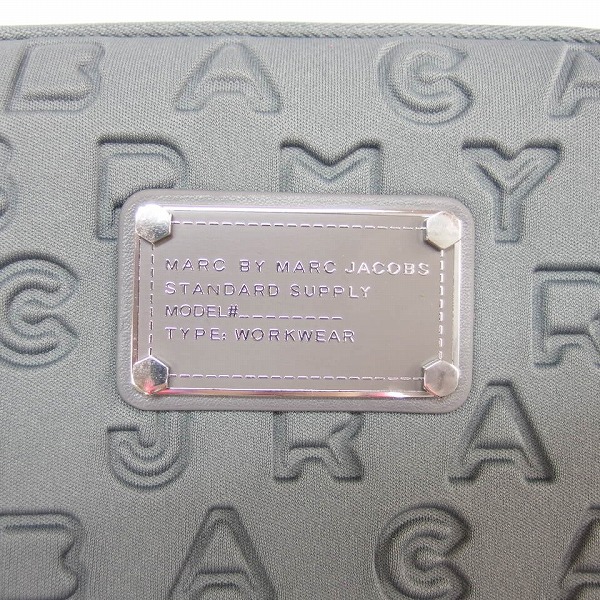 実際に弊社で買取させて頂いた【未使用】MARC BY MARC JACOBS/マークバイマークジェイコブス タブレットケース/クラッチバッグ グレー/ピンク 2点セットの画像 4枚目