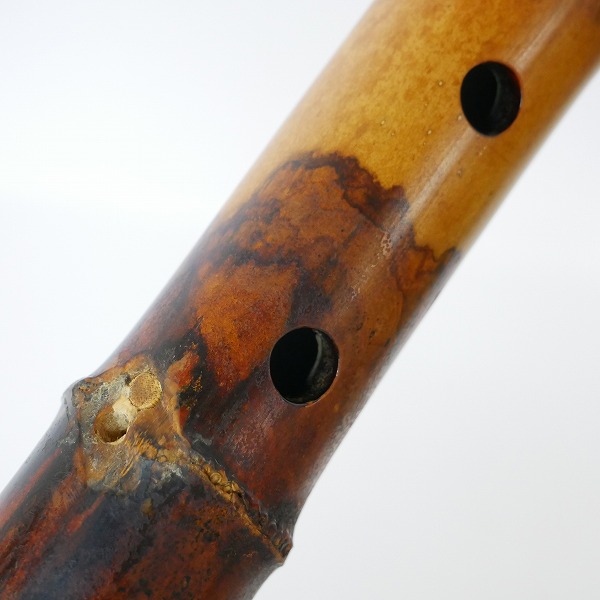 実際に弊社で買取させて頂いた【ジャンク】琴古流 尺八 容山銘 二つ印 金縁歌口 中継ぎ銀三線籐巻き 和楽器 約52cmの画像 5枚目