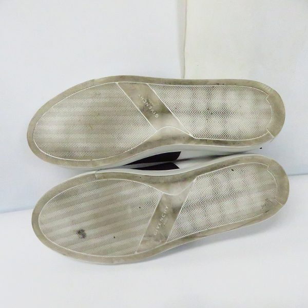 実際に弊社で買取させて頂いたGIVENCHY/ジバンシィ18AW ストラップ ロートップ スニーカー BM08337876/43の画像 2枚目