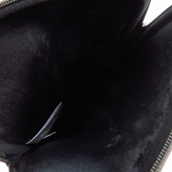 実際に弊社で買取させて頂いた【未使用】MARC BY MARC JACOBS/マークバイマークジェイコブス PC タブレットケース ブラック M6PE024の画像 4枚目