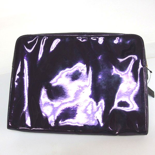 実際に弊社で買取させて頂いた【未使用】MARC BY MARC JACOBS/マークバイマークジェイコブス PC タブレットケース/クラッチバッグ エナメルの画像 1枚目