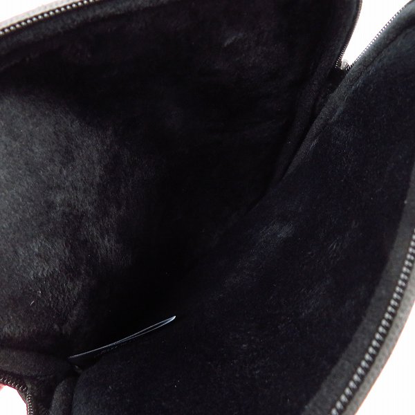 実際に弊社で買取させて頂いた【未使用】MARC BY MARC JACOBS/マークバイマークジェイコブス PC タブレットケース ブラック M6PE024の画像 4枚目