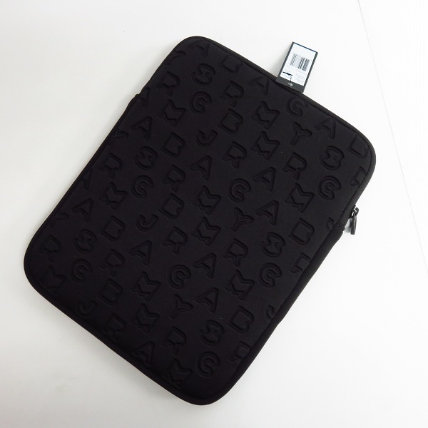 実際に弊社で買取させて頂いた【未使用】MARC BY MARC JACOBS/マークバイマークジェイコブス PC タブレットケース ブラック M6PE024の画像 1枚目