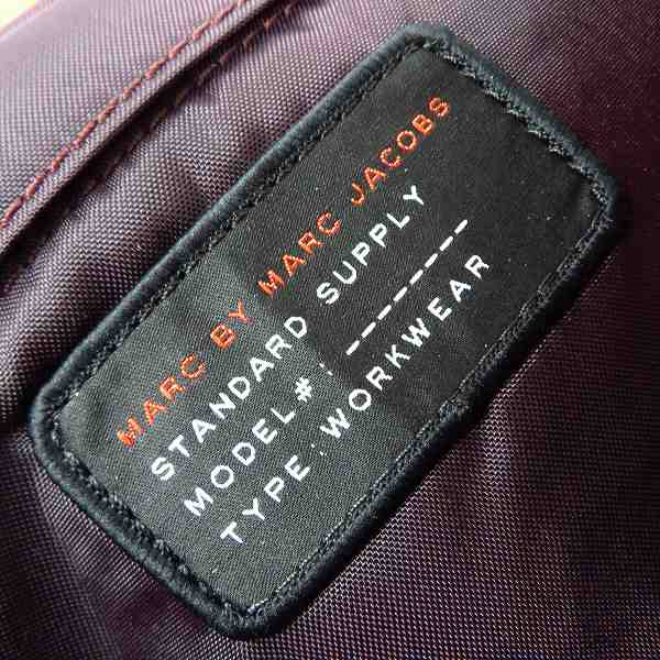 実際に弊社で買取させて頂いた【未使用】MARC BY MARC JACOBS/マークバイマークジェイコブス ウエストポーチ/ボディバッグ M003912の画像 5枚目