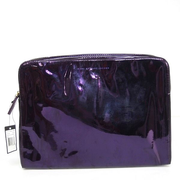 実際に弊社で買取させて頂いた【未使用】MARC BY MARC JACOBS/マークバイマークジェイコブス PC タブレットケース/クラッチバッグ エナメル