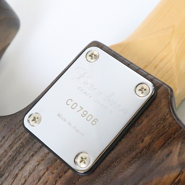 実際に弊社で買取させて頂いた★美品 Bacchus/バッカス 日本製 WL4-DX ジャズベースタイプ エレキベース ソフトケース付きの画像 7枚目