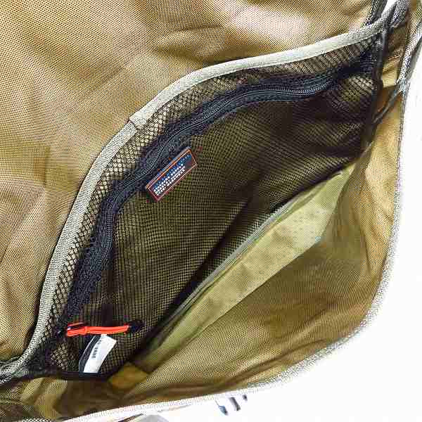 実際に弊社で買取させて頂いた【未使用】MARC BY MARC JACOBS/マークバイマークジェイコブス ショルダーバッグ/メッセンジャー M0006945の画像 4枚目