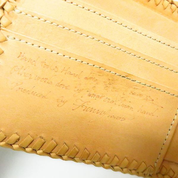 実際に弊社で買取させて頂いたFUNNY/ファニー カービングレザー 2つ折り財布の画像 4枚目